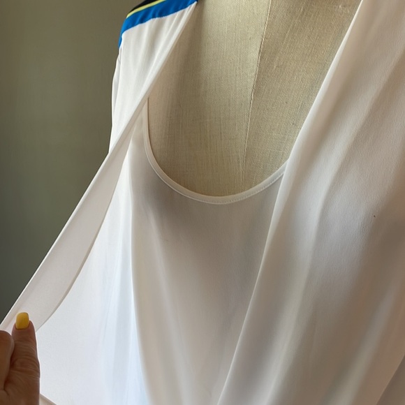 BCBGMAXAZRIA cross over / wrap drape BLOUSE built in cami white / stripe accent - Picture 4 of 13